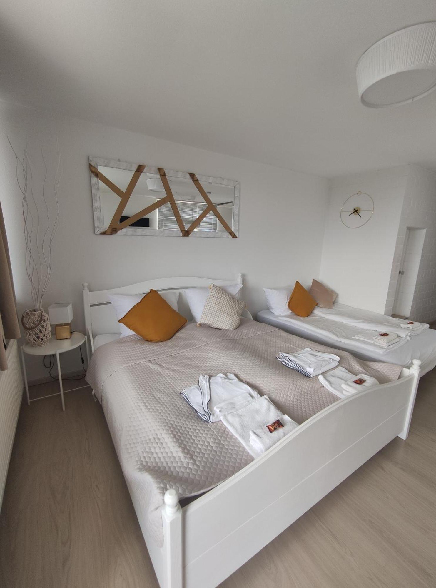 Pools, Sauna Und Balkon Mit Panoramablick Sankt Englmar Exteriör bild
